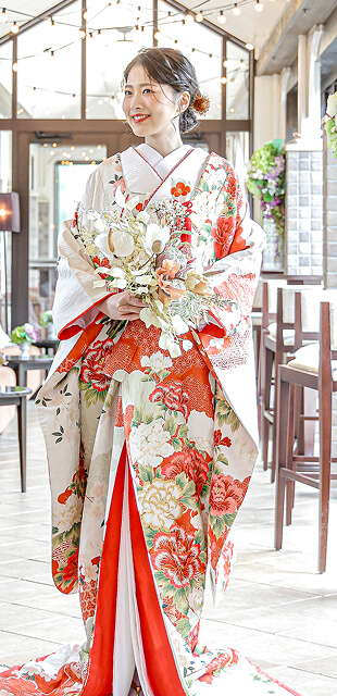 和装の新婦