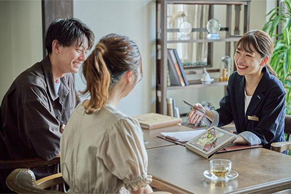 結婚式のプロにサポートをお任せください